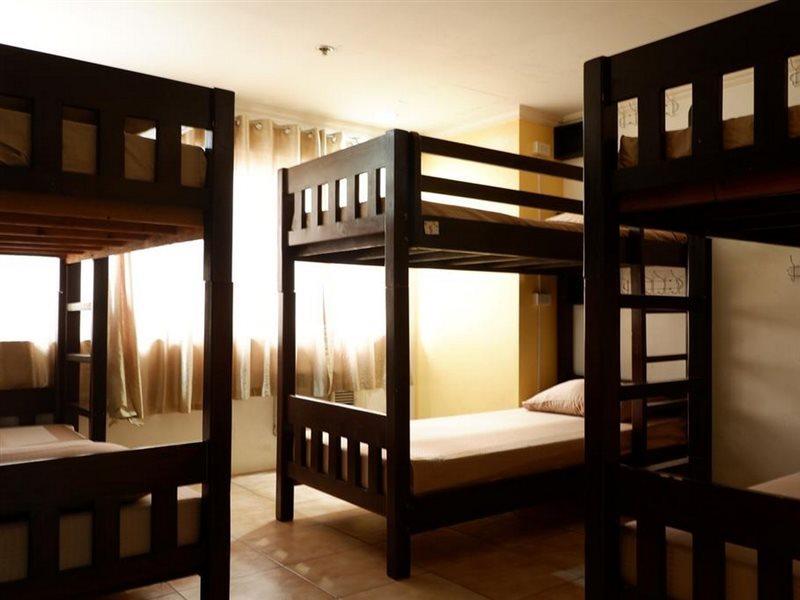 The Fort Budget Hotel- Bonifacio Global City Makati City Exterior foto