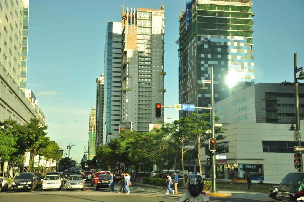 The Fort Budget Hotel- Bonifacio Global City Makati City Exterior foto