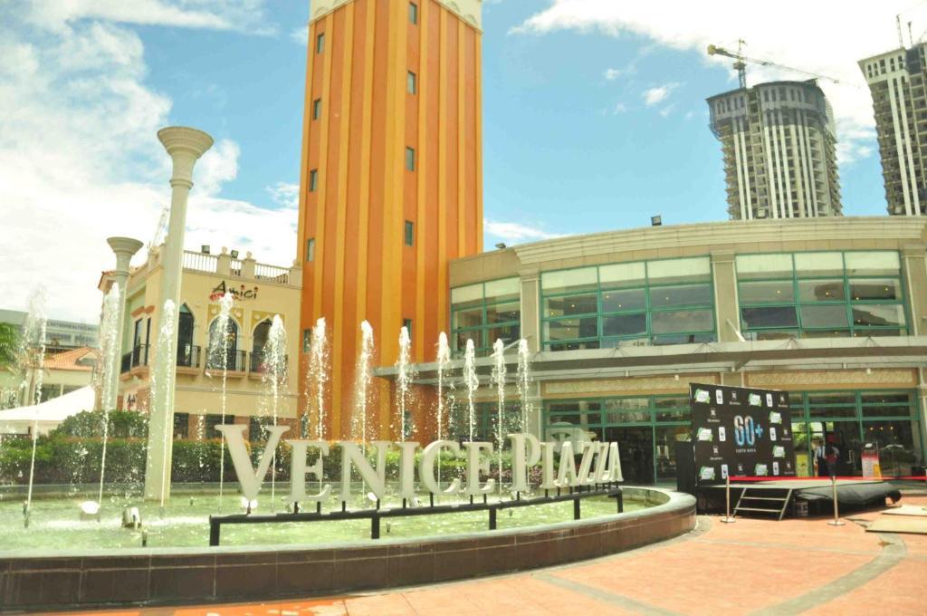 The Fort Budget Hotel- Bonifacio Global City Makati City Exterior foto