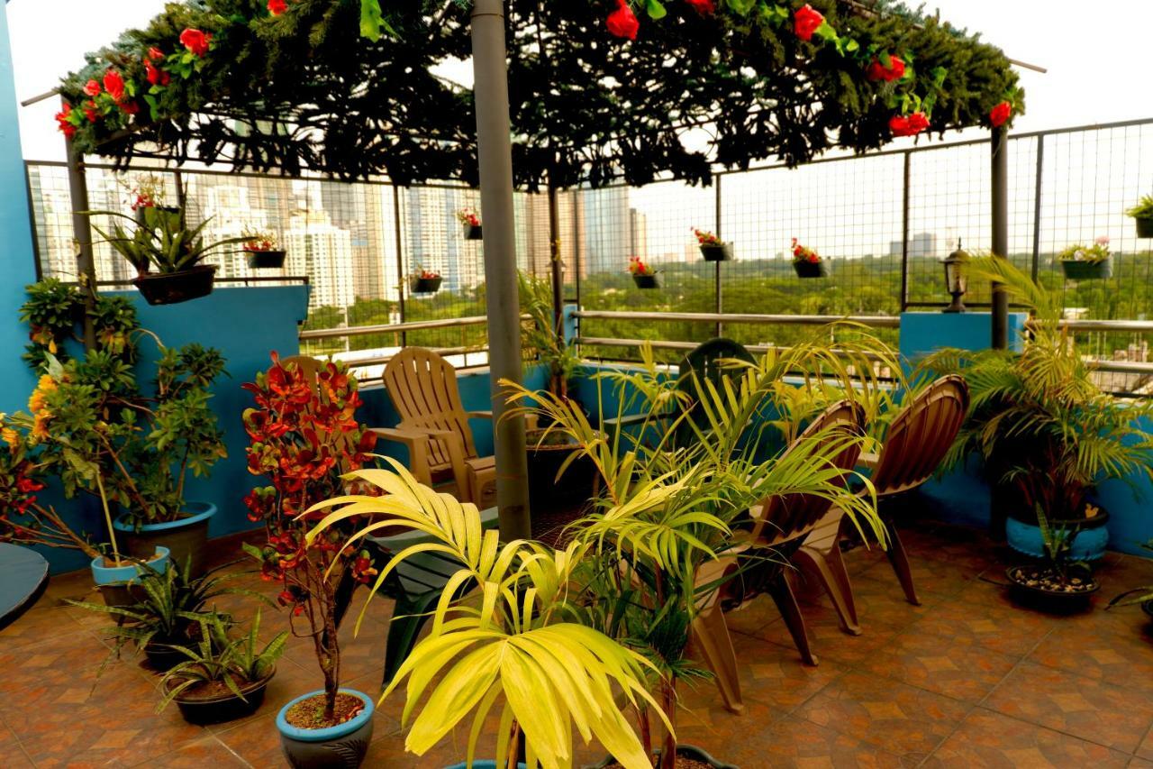 The Fort Budget Hotel- Bonifacio Global City Makati City Exterior foto